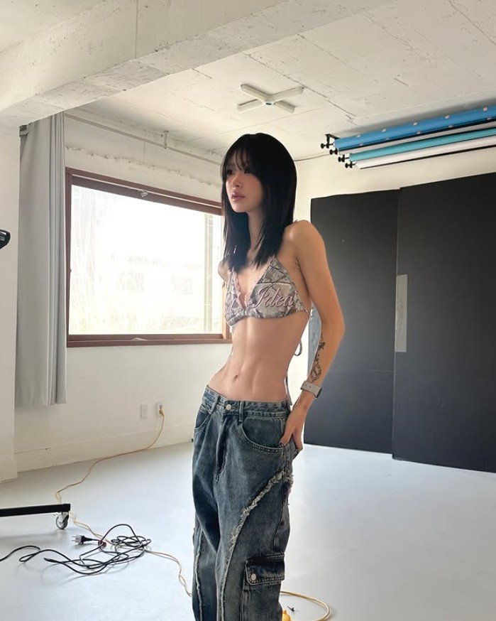 '55㎏ 감량' 최준희, 뼈말라 몸매…선명한 11자 복근