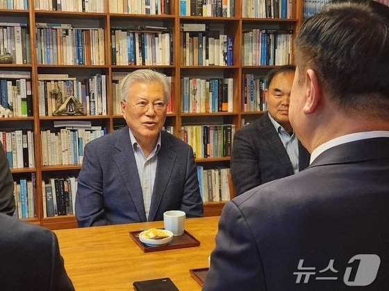 문재인 전 대통령/뉴스1 DB
