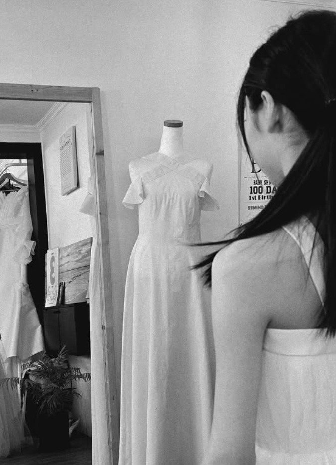 '미담왕' 아이유, 소속사 없는 '폭싹' 아역 위해 드레스숍 간 사연 [N이슈]