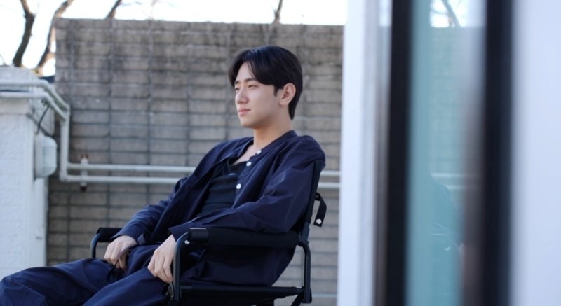 남윤수, 평창동 단독주택 최초 공개…주방만 2개 '눈길'