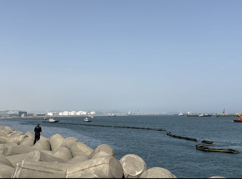 울산 온산공단 42인치 대형 송유관 터져 육·해상 긴급 방제 중