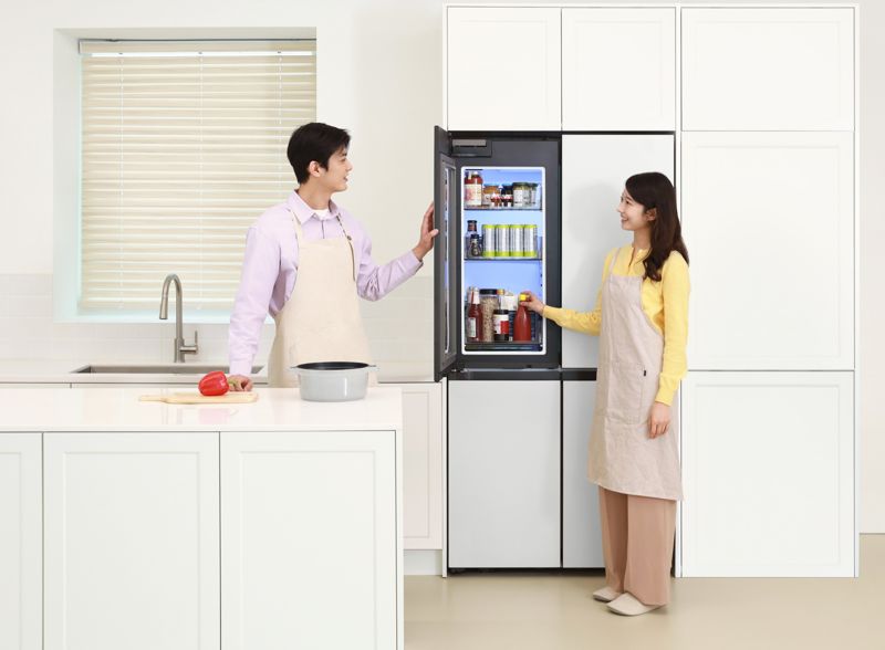 삼성전자, '푸드 쇼케이스' 적용 키친핏 맥스 냉장고 최초 출시