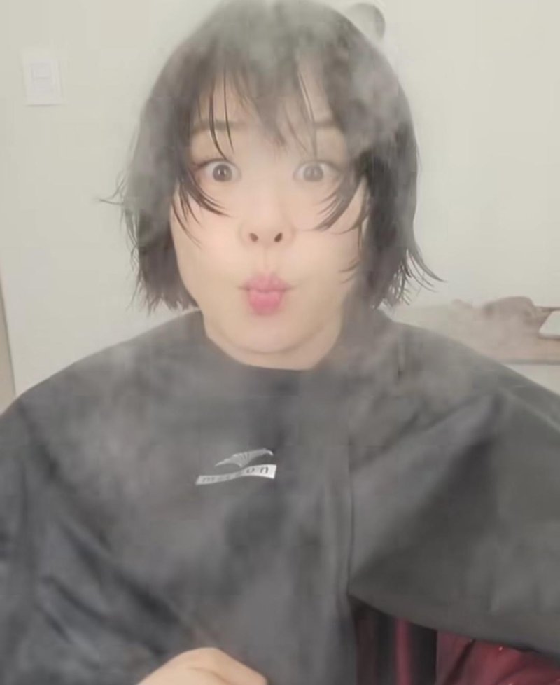 최강희, 단발로 파격 변신 "새 가족 맞았다"