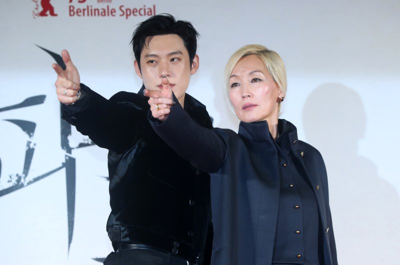 '파과' 민규동 "60대 女 킬러 영화는 안 된다고? 오기 생겨" (종합)