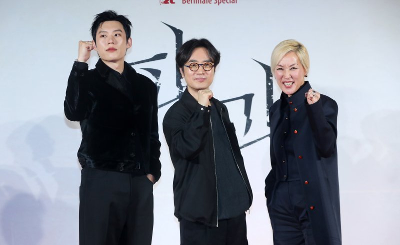 '파과' 민규동 "60대 女 킬러 영화는 안 된다고? 오기 생겨" (종합)