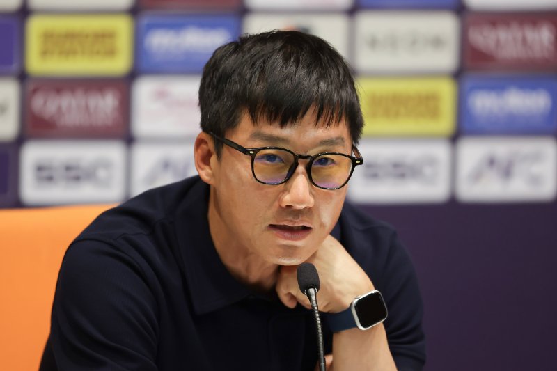 [서울=뉴시스] 프로축구 K리그1 광주FC의 이정효 감독. (사진=한국프로축구연맹 제공) *재판매 및 DB 금지