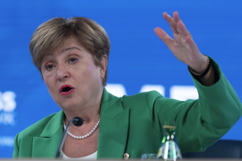 [워싱턴=AP/뉴시스] 크리스탈리나 게오르기에바 국제통화기금(IMF) 총재가 24일(현지 시간) 미국 워싱턴DC IMF 본부에서 열린 세계은행(WB)/IMF 춘계 총회 기자회견에서 발언하고 있다. 2025.04.25.