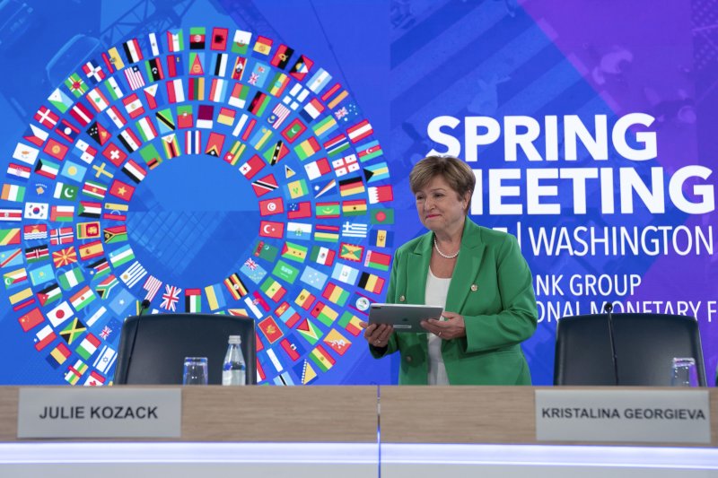[워싱턴=AP/뉴시스] 크리스탈리나 게오르기에바 국제통화기금(IMF) 총재가 24일(현지 시간) 미국 워싱턴DC IMF 본부에서 열린 세계은행(WB)/IMF 춘계 총회 기자회견에 참석하고 있다. 2025.04.25.
