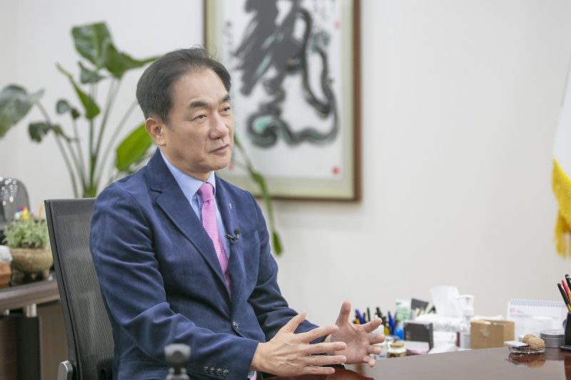 평택시의 수소 관련 사업 등 설명하는 정장선 시장 (출처=연합뉴스)