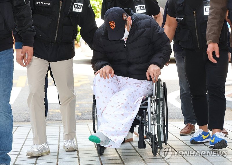 사실혼 여성 살해하고 경찰과 4시간 대치하다 검거된 50대 구속심사 (출처=연합뉴스)