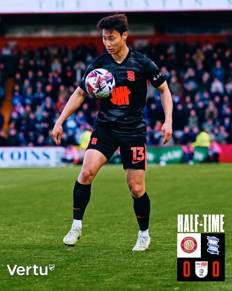 [서울=뉴시스] 잉글랜드 프로축구 리그원(3부 리그) 바카라 온라인 시티의 백승호. (사진=바카라 온라인 시티 SNS 캡처) *재판매 및 DB 금지