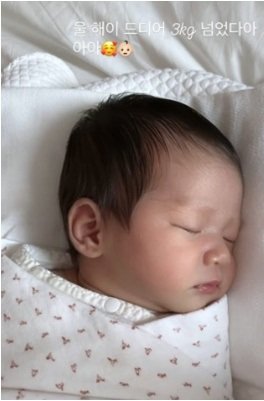 손담비, '다이어트 시작' 선언… 2주 된 딸은 3㎏ 돌파