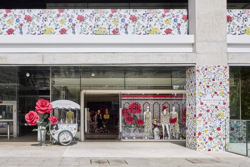 바카라사이트 벳무브 앤 바카라사이트 벳무브(Alice + Olivia)는 내달 15일까지 서울 용산구 한남동 ZIP739에서 팝업 스토어를 운영한다.(삼성물산제공)