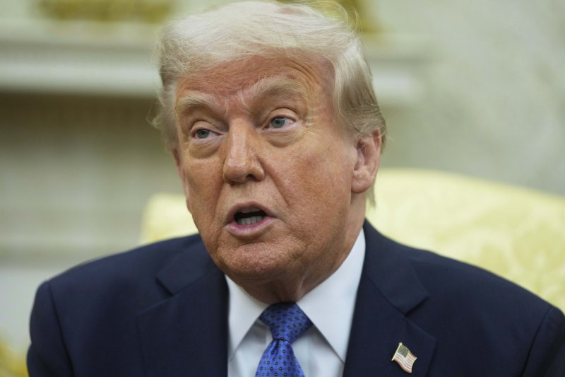 [워싱턴=AP/뉴시스]도널드 트럼프 미 대통령이 24일(현지시각) 백악관에서 요나스 가르 스퇴레 노르웨이 총리와 회담하면서 발언하고 있다. 2025.4.25.