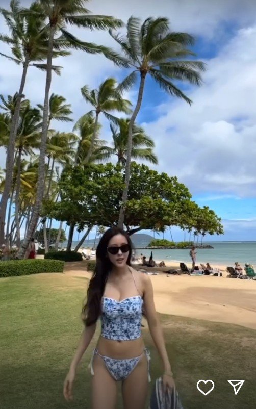 효민, 비키니로 뽐낸 글래머 몸매…관능미 폭발