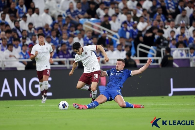 경합하는 최경록 (출처=연합뉴스)