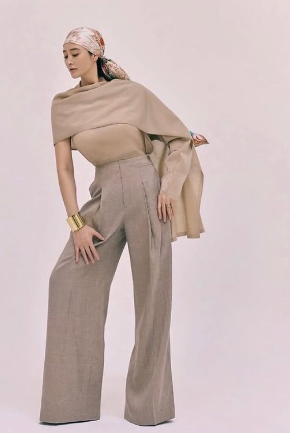 김혜수, 두건도 잘 어울려…독보적 아우라[★핫픽]