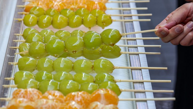 탕울 시내 한 탕후루 판매점의 모습. 2023.10.17/뉴스1 ⓒ News1 김도우 기자