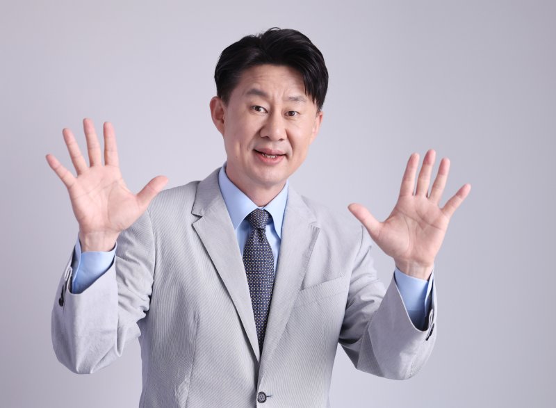 남희석 "'전국노래자랑' 1년…스며드는 MC될 것" [코미디언을 만나다]②