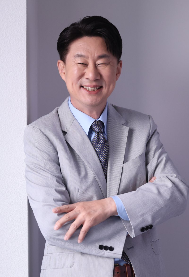 남희석 '전국노래자랑' 1년…스며드는 MC될 것 [코미디언을 만나다]②