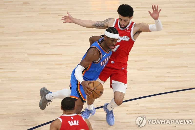 돌파하는 길저스알렉산더 (출처=연합뉴스)