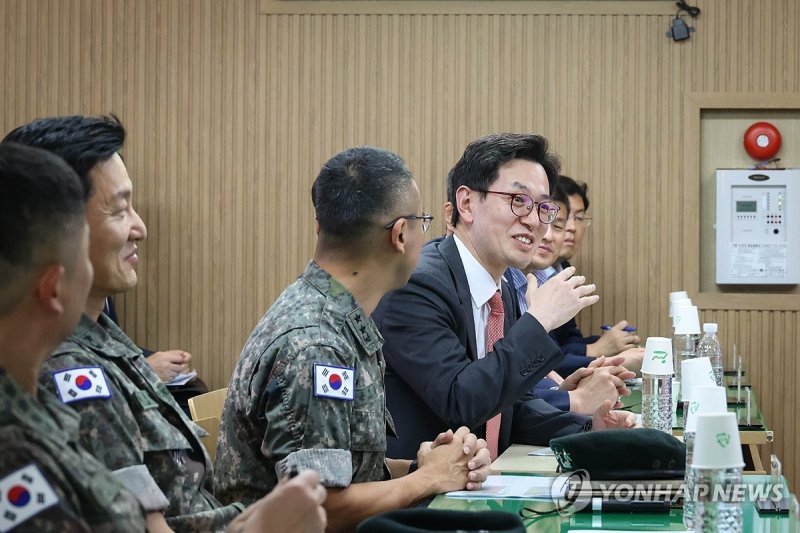 2024년 9월 5일 5사단 신병교육대대 방문한 손영택 국무총리비서실장, (출처=연합뉴스)