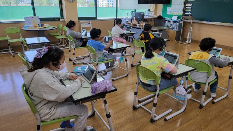 경기도교육청, 초등 3·4학년 대상 '영어회화 실시간 화상수업' 시범 운영