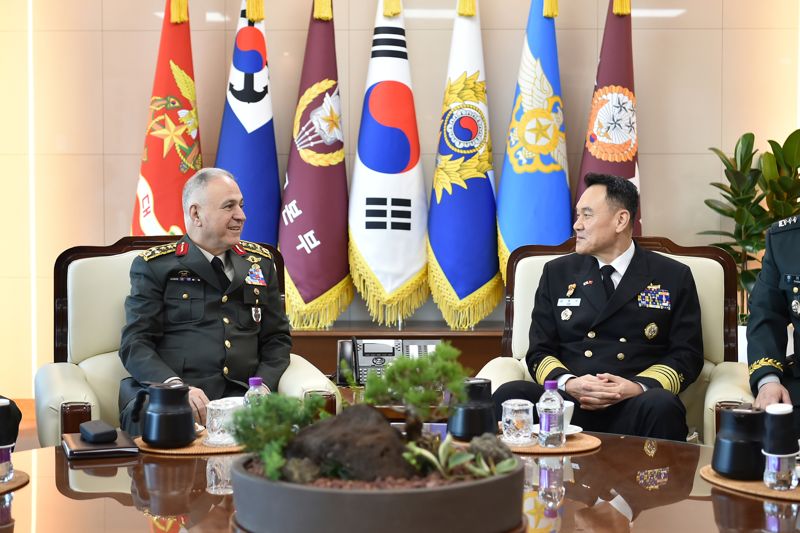 합참의장, 튀르키예 총사령관 접견 '군사교류협력 강화 방안' 논의