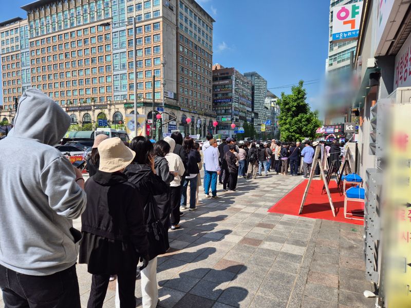 'SKT유심 해킹' 경찰 수사에 집단 소송까지...법적 쟁점은?