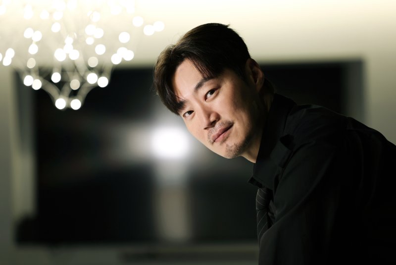 이희준, 경계 없는 배우의 아우라 [정덕현의 페르소나K]