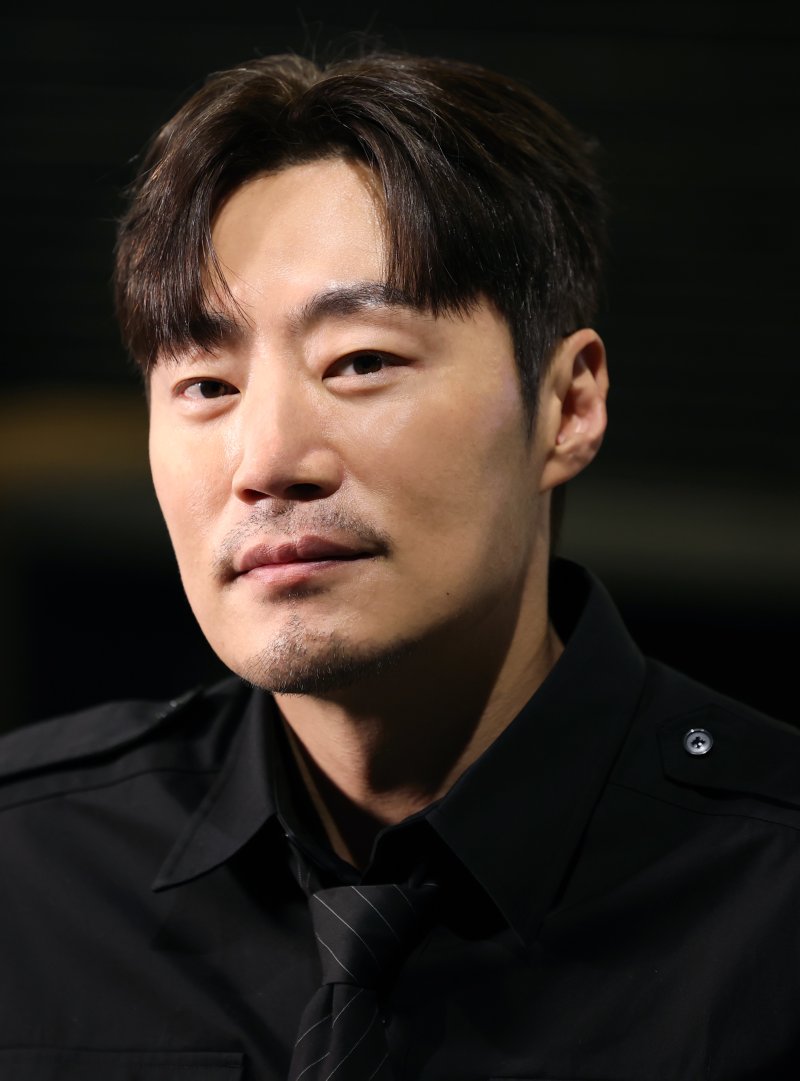 이희준, 경계 없는 배우의 아우라 [정덕현의 페르소나K]