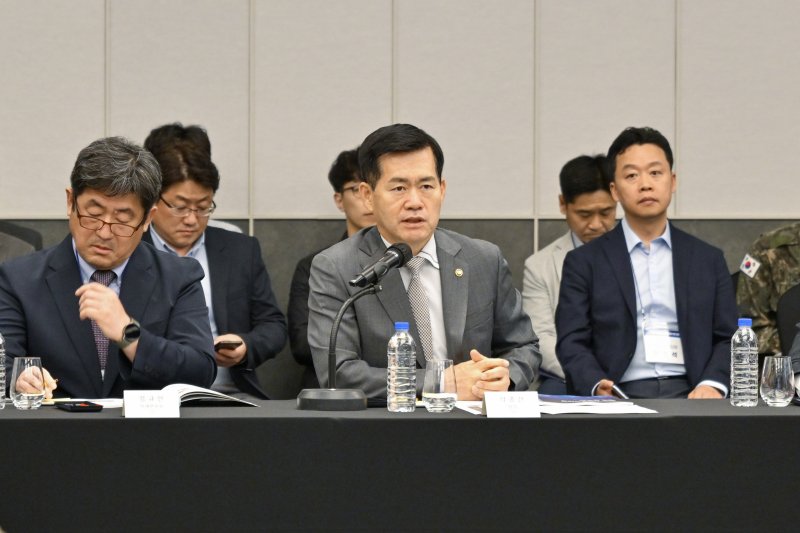 방사청, 통신 체계 발전 토론회 개최 "드론 통합 운용, 미래 체계 구축"