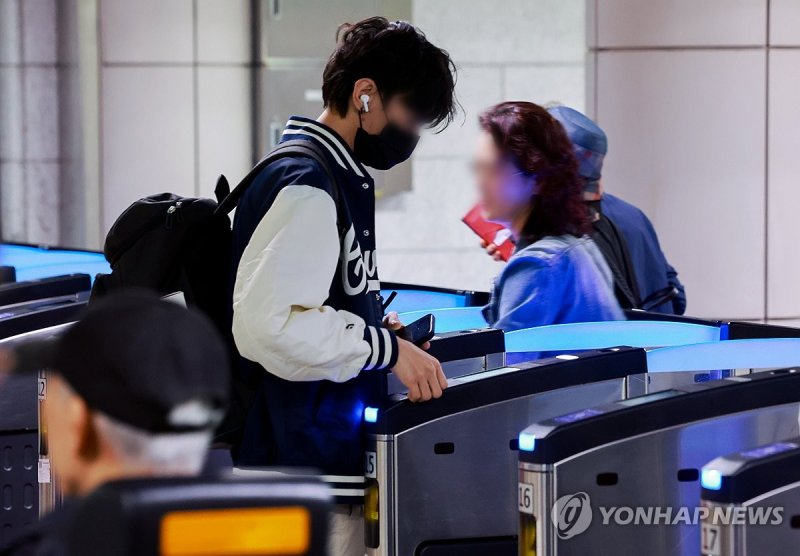 수도권 지하철요금 6월 28일부터 1천550원…150원 인상 (출처=연합뉴스)