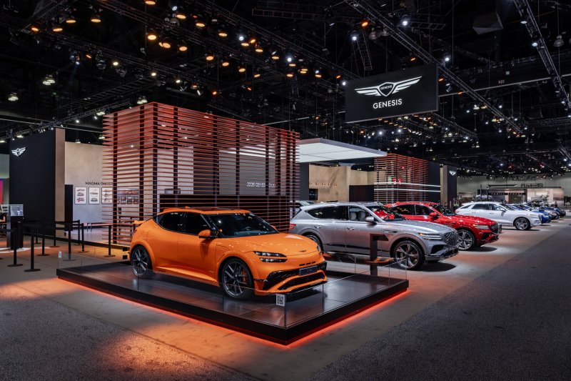 제네시스 브랜드는 지난해 11월 21일(현지시간) 미국 LA 컨벤션 센터에서 개막한 '2024 LA 오토쇼'의 제네시스 브랜드 전시관 모습.(현대차그룹 제공) 2024.11.22/뉴스1