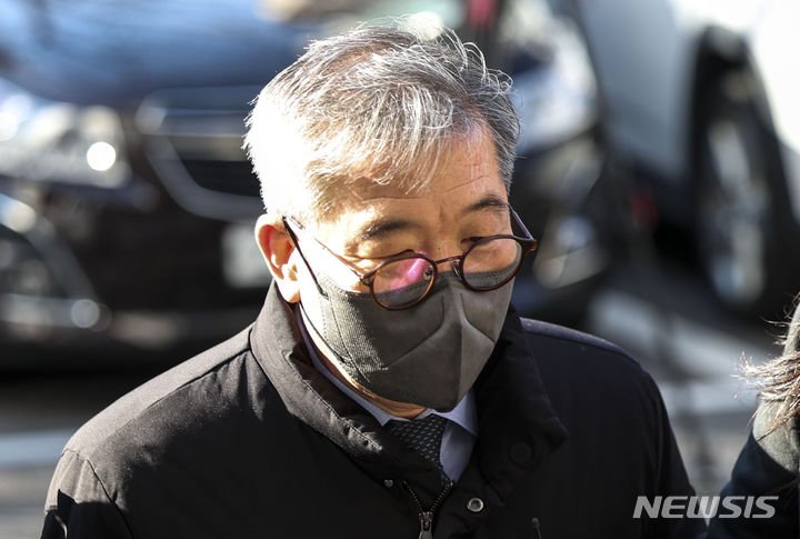 장하원 바카라사이트자산운용 대표가 지난해 11월 24일 서울 양천구 서울남부지방법원에서 열린 영장실질심사(구속 전 피의자심문)에 출석하는 모습. /사진=뉴시스