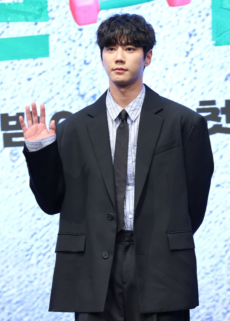 이준영 '폭싹'·'약한영웅2'로 인기, 얼떨떨하지만 감사 [N현장]