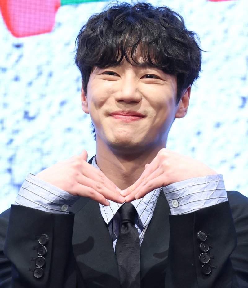 기세 좋은 이준영·17kg 감량 홍윤화…기적의 '24시 헬스클럽' 오픈