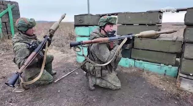 러 쿠르스크 전투 훈련하는 북한군 (출처=연합뉴스)