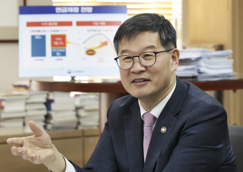 "3차 연금개혁, 만능 아니다… 청년과 함께 개혁 계속해야" [fn이 만난 사람]