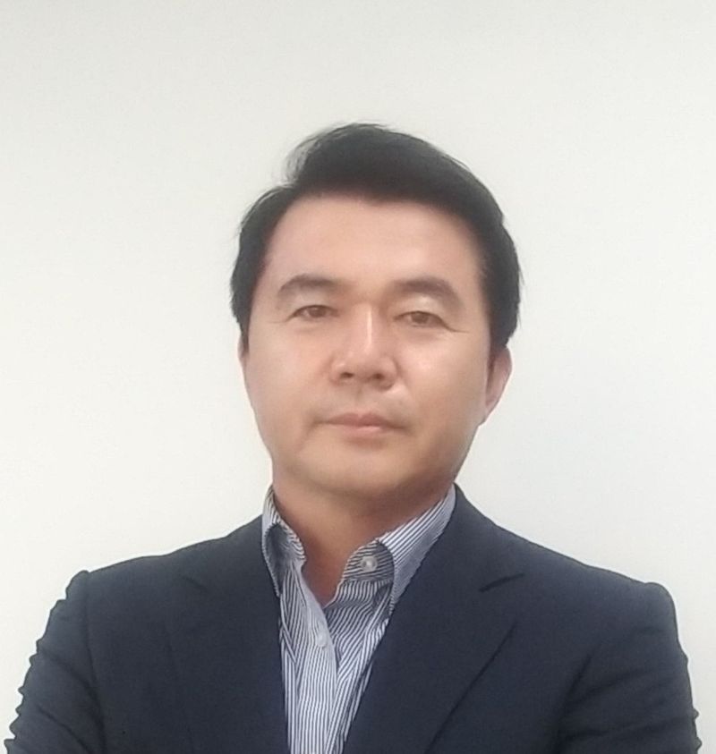 소진기 경찰 총경 두 번째 에세이집 '부서지며 간다' 출간