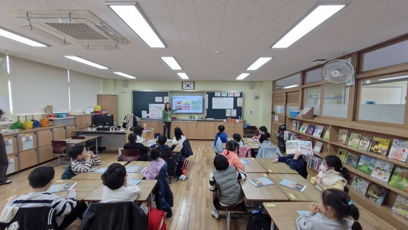 교보생명, 눈높이 맞춘 기후교육…수소차 타고 2.5만명 찾아간다
