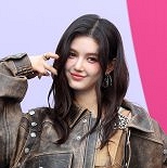 ′활동 중단′ 뉴진스 다니엘, 팬들에게 편지 ″위로가 되길″