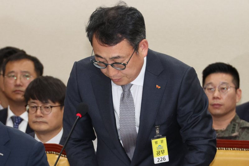 유영상 "유심보호서비스 미가입자 피해도 책임질 것"…번이 위약금 면제도 검토(종합)