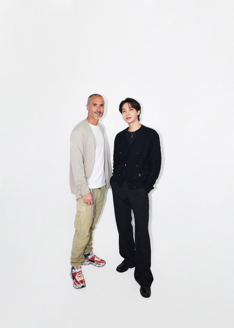 [서울=뉴시스] 제이홉, 제인 로우. (사진 = 애플뮤직 제공) 2025.04.30. photo@newsis.com. *재판매 및 DB 금지