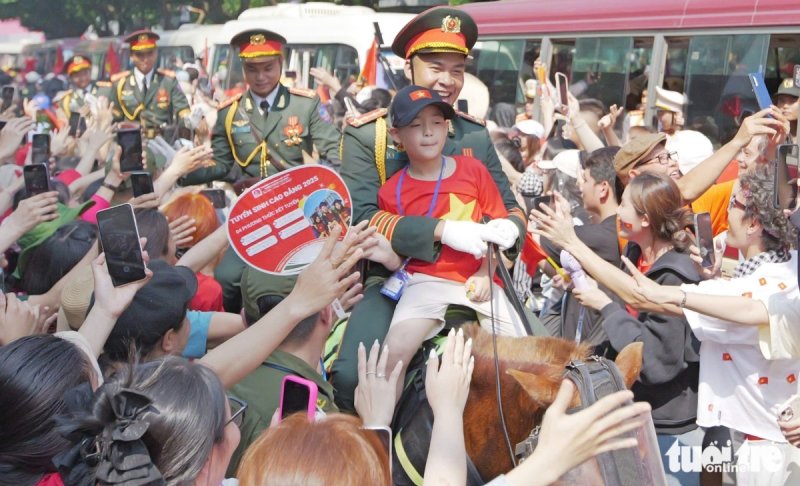 베트남전 종전·통일 50주년 퍼레이드 (출처=연합뉴스)