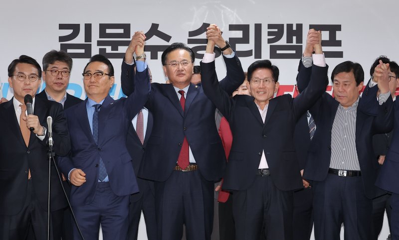 金 '친기업·중년' vs 韓 '중산·청년층'… 정책이 승부 가른다 [6·3 대선]