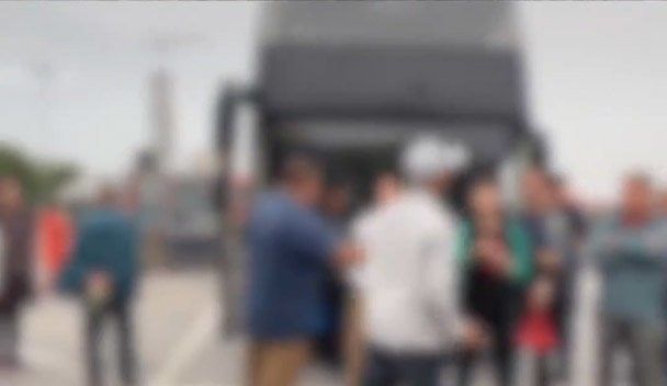"나는 돈 못 받았다"..中 버스 운전기사, 승객 160명을...