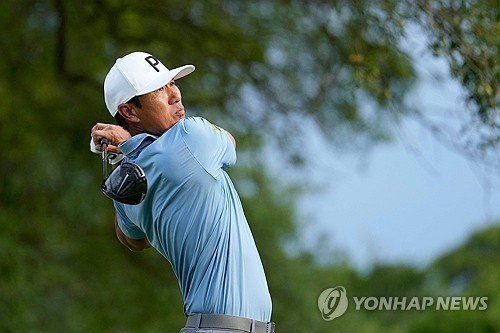 제임스 한의 티샷. (출처=연합뉴스)