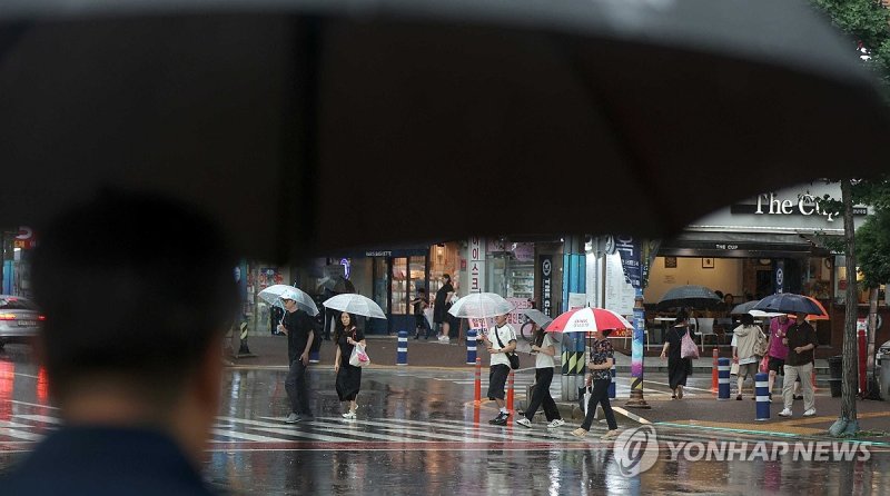 비 내리는 창원 (출처=연합뉴스)