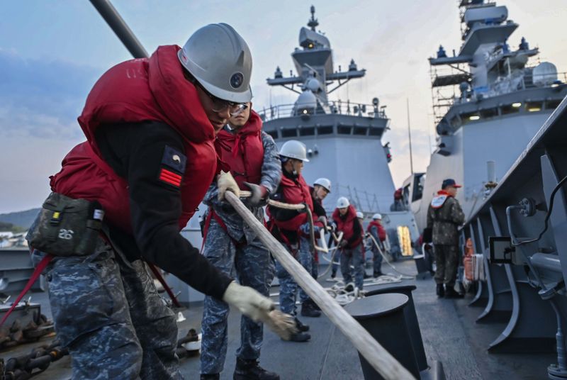 해군 2&middot;3함대, 함대종합전투훈련 "해상 군사대비태세 이상 무~!"